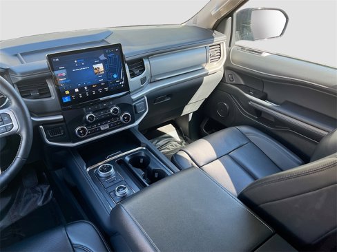 Used 2024 Ford Expedition Max XLT image 23
