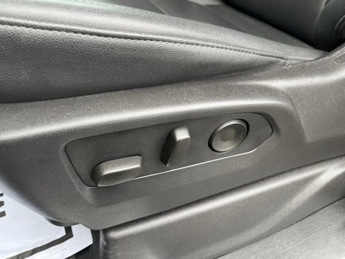 Used 2024 GMC Sierra 1500 SLT image 13