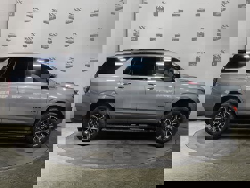 Used 2021 Chevrolet Tahoe Z71 w/ Z71 Signature Package image 6