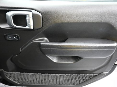 Used 2024 Jeep Wrangler Sport S image 40