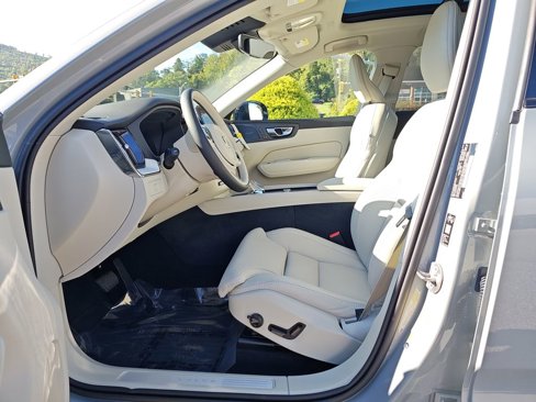 New 2026 Volvo XC60 B5 Ultra w/ Protection Package Premier image 18