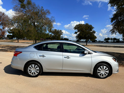 Used 2019 Nissan Sentra S image 39