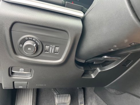 Used 2022 Jeep Grand Cherokee L Limited image 29