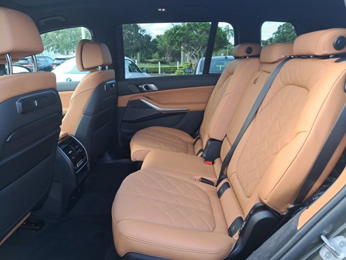 New 2026 BMW X7 xDrive40i w/ M Sport Package image 12