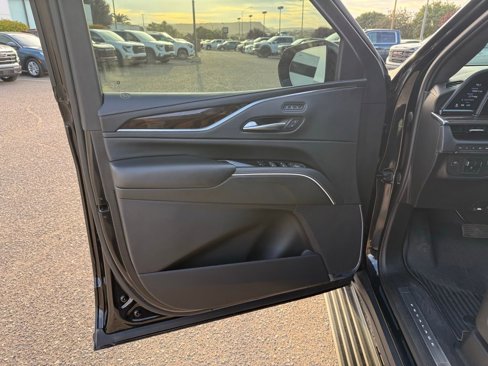 Used 2023 Cadillac Escalade Sport Platinum image 9