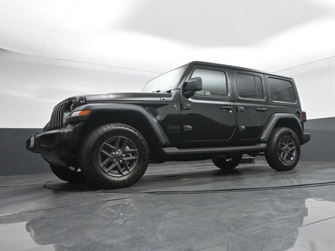 Used 2024 Jeep Wrangler Sport S image 54
