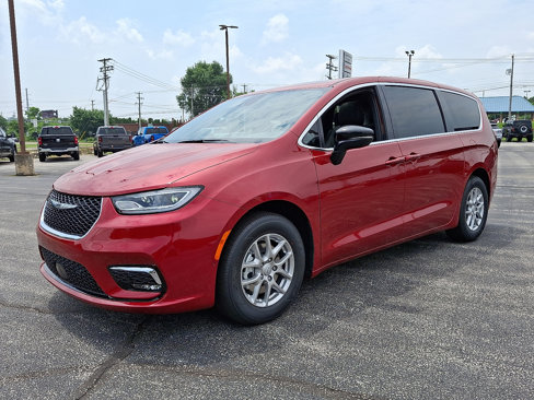 New 2025 Chrysler Pacifica Select w/ Uconnect Theater Family Group image 4