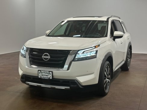 Used 2024 Nissan Pathfinder Platinum image 36