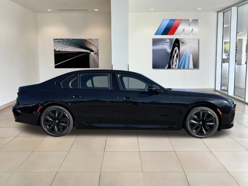 New 2026 BMW i7 xDrive60 w/ Executive Package image 4