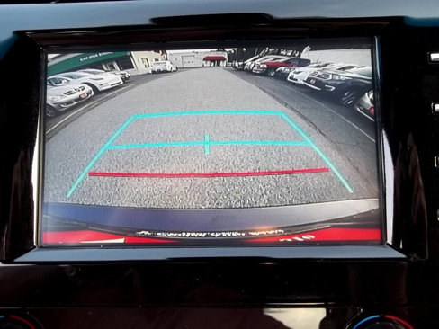 Used 2018 Toyota Camry LE image 23