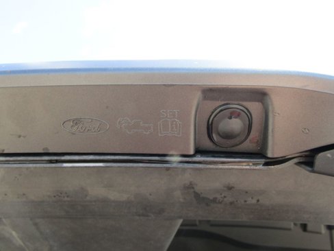 Used 2023 Ford F150 Lightning XLT image 12