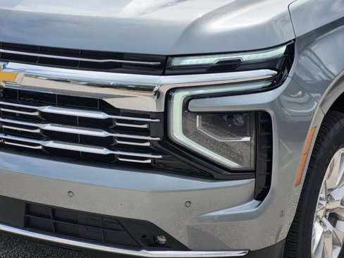 New 2025 Chevrolet Suburban Premier image 8