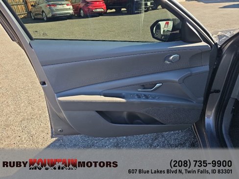 Used 2024 Hyundai Elantra SEL image 9