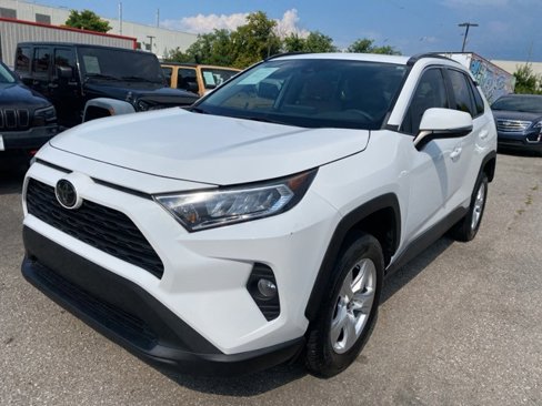 Used 2019 Toyota RAV4 XLE image 3
