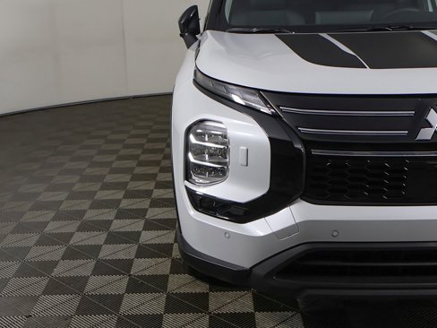 New 2025 Mitsubishi Outlander Trail Edition image 16