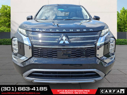 New 2025 Mitsubishi Outlander SE image 2