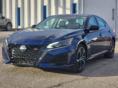 Used 2023 Nissan Altima 2.5 SR image 3