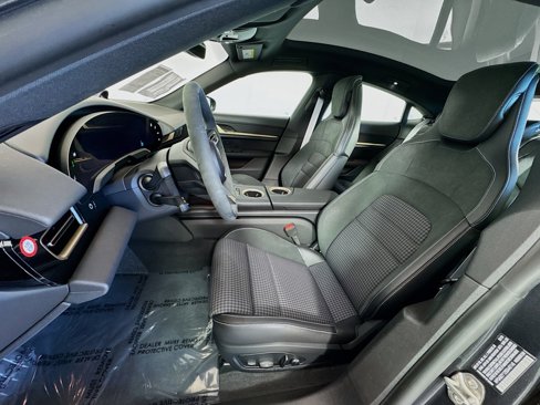 New 2025 Porsche Taycan 4S image 5