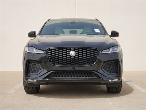 Used 2026 Jaguar F-PACE R-Dynamic S image 2