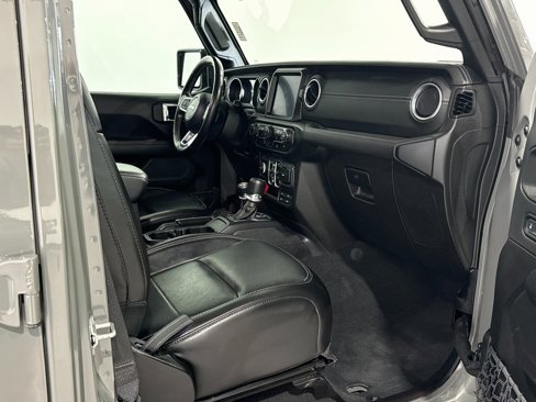 Used 2023 Jeep Wrangler Unlimited Sahara w/ Cold Weather Group image 22