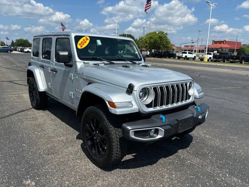 Used 2024 Jeep Wrangler Unlimited Sahara image 3