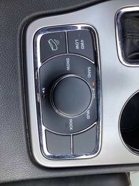 Used 2022 Jeep Grand Cherokee Laredo X image 38