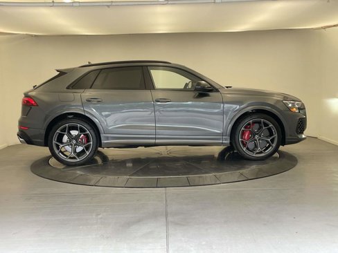 New 2025 Audi RS Q8 performance image 8