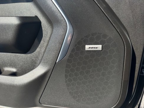 Used 2021 Chevrolet Suburban Premier w/ Premium Package image 17