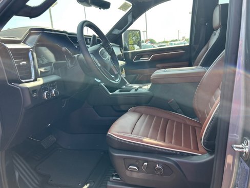 New 2026 GMC Sierra 2500 Denali Ultimate w/ Max Trailering Package image 13