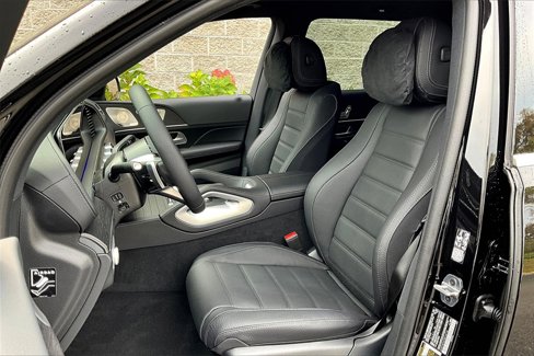 New 2026 Mercedes-Benz GLS 580 4MATIC image 9