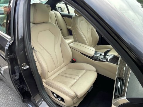 Used 2017 BMW 530i image 14