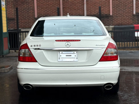 Used 2008 Mercedes-Benz E 550 4MATIC Sedan image 6