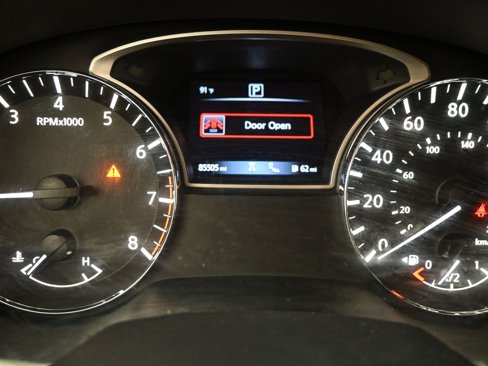 Used 2020 Nissan Pathfinder SV image 13