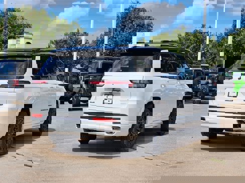 New 2025 Jeep Grand Cherokee L Summit image 3