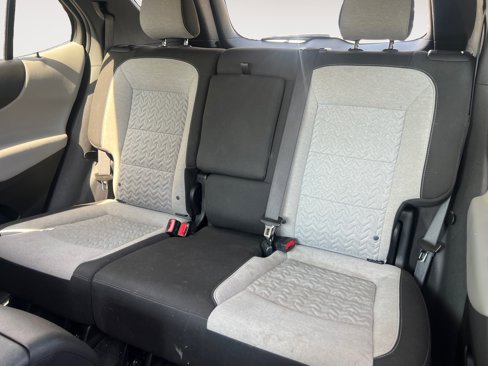 Used 2023 Chevrolet Equinox LT image 13