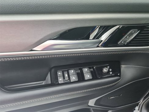 New 2025 Jeep Wagoneer L Series II w/ Premium Group I image 21