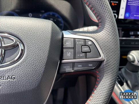 Used 2025 Toyota Sienna XSE image 23