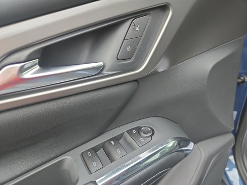 New 2026 Chevrolet Traverse LT w/ Driver Confidence Package image 17