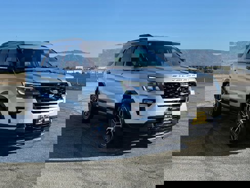 Used 2018 Ford Explorer Sport w/ Equipment Group 401A image 11