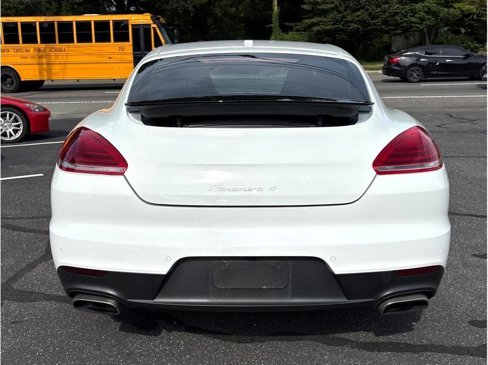 Used 2014 Porsche Panamera 4 image 5