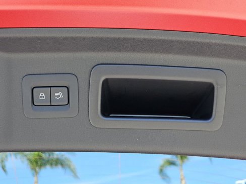 New 2025 MAZDA CX-70 Plug-In Hybrid w/ Premium Pkg image 17