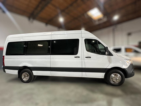 Used 2021 Mercedes-Benz Sprinter 3500 w/ Swivel Seat Package image 8