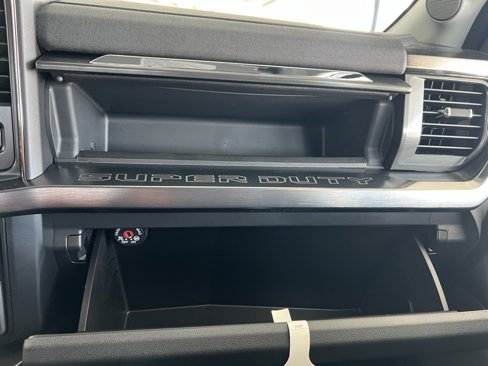 New 2025 Ford F250 Lariat w/ Lariat Ultimate Package image 27