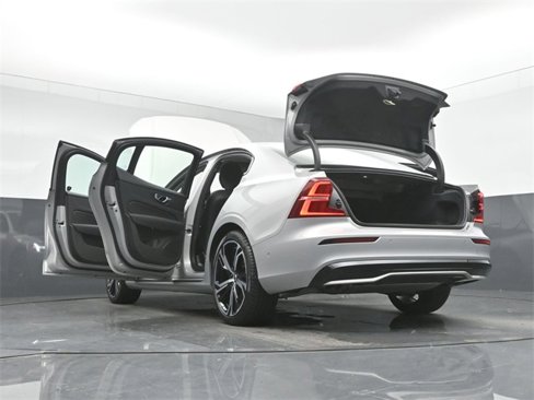 Used 2025 Volvo S60 B5 Plus w/ Protection Package Premier image 53