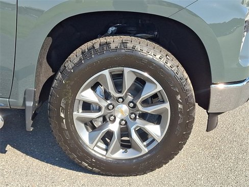 New 2026 Chevrolet Silverado 1500 LT w/ Z71 Off-Road Package image 6