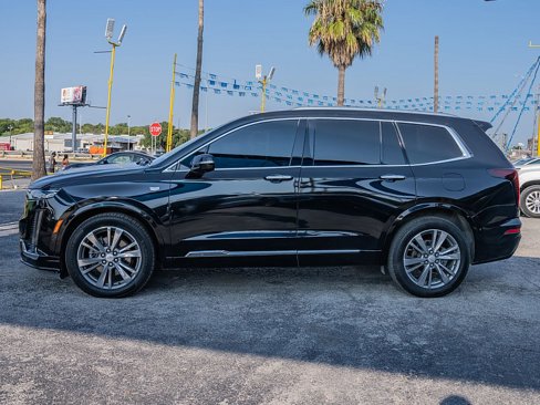 Used 2021 Cadillac XT6 Premium Luxury w/ Platinum Package image 8