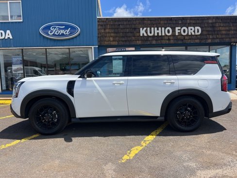 Used 2025 Nissan Armada PRO-4X image 2