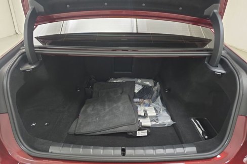 Certified 2023 BMW 740i image 29