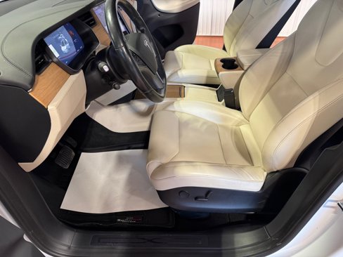 Used 2019 Tesla Model X Long Range image 17