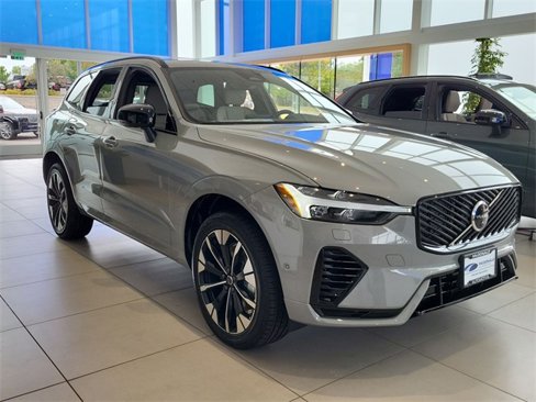 New 2026 Volvo XC60 T8 Plus w/ Climate Package PRO image 7